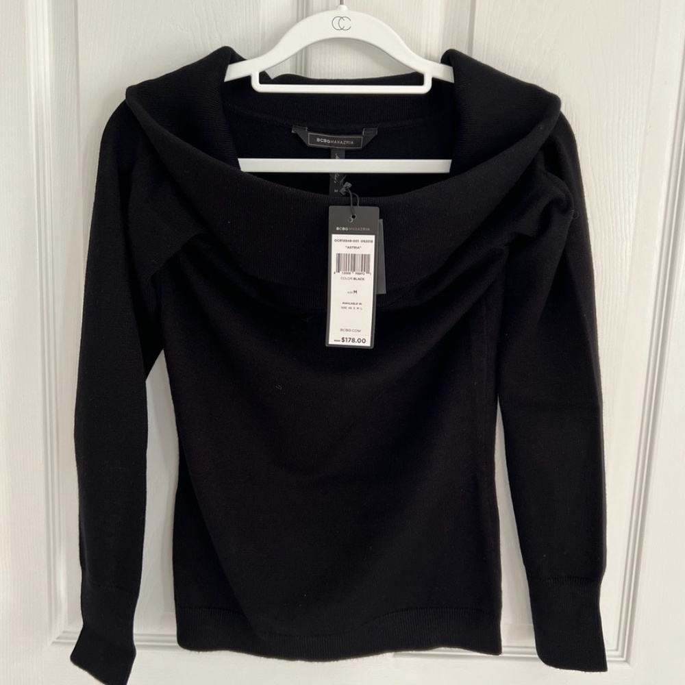 🎀 BCBG Black Sweater - NWT - Size M 🎀